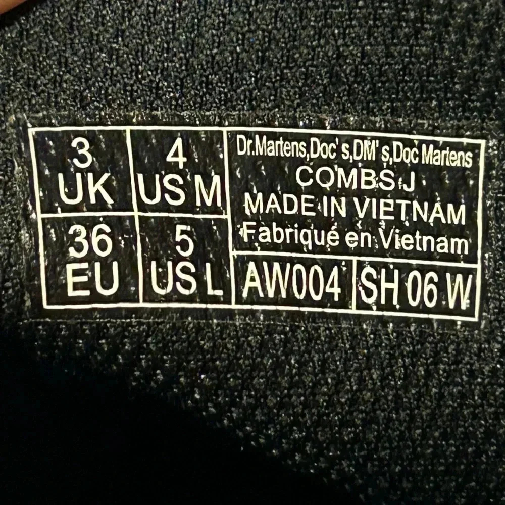 Dr Martens JUNIOR COMBS EXTRA TOUGH POLY CASUAL BOOTS size 4